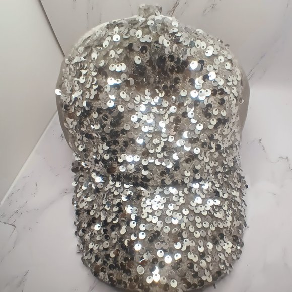 New Women Fit Hat Silver - Picture 1 of 3
